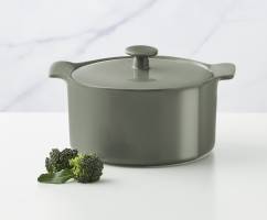 Maxwell & Williams Indulgence Round Casserole 1.3L Sage Gift Boxed