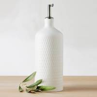 Maxwell & Williams White Basics Diamonds Oil Bottle With Stainless Steel Pourer 500ml Gift Boxed