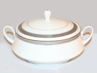 Noritake Signature Platinum Covered Vegetable Dish 1.8l