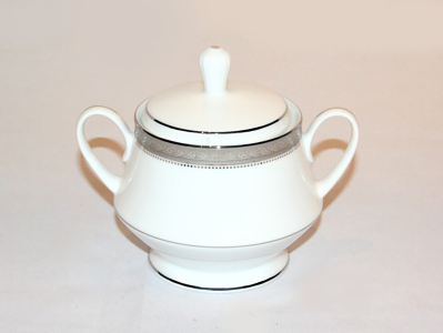 Noritake Signature Platinum Sugar With Cover 370ml