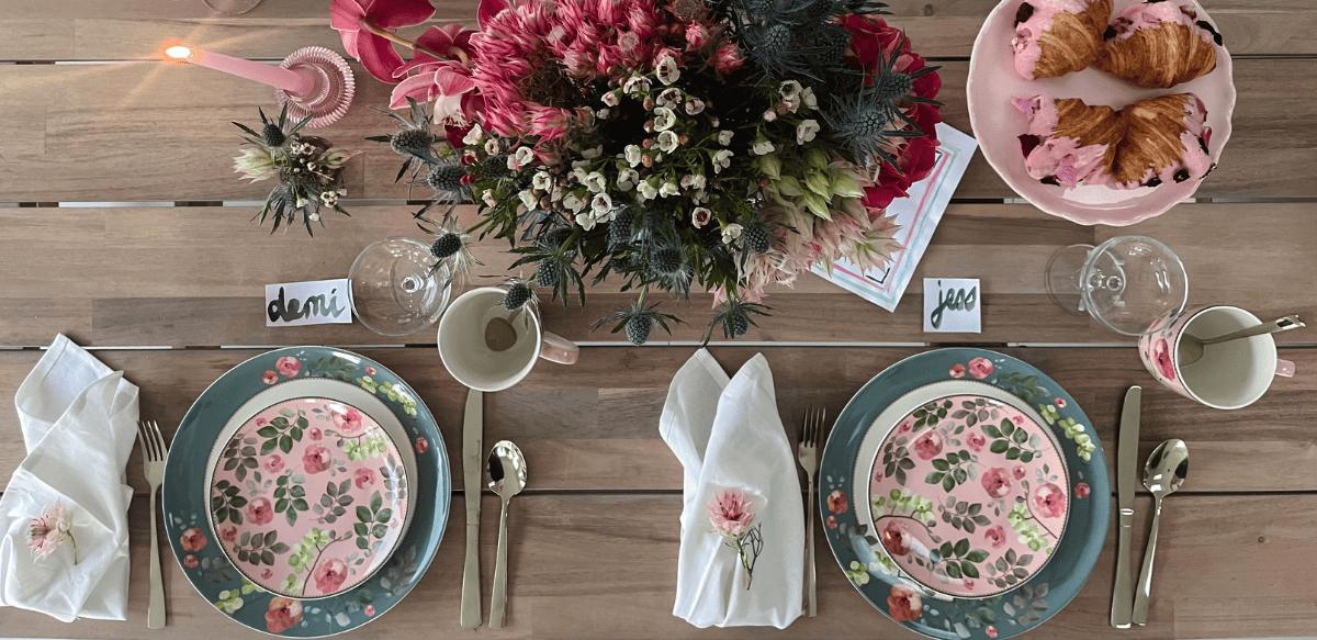 Blooms for Brunch: Tips for Styling a Feminine Brunch